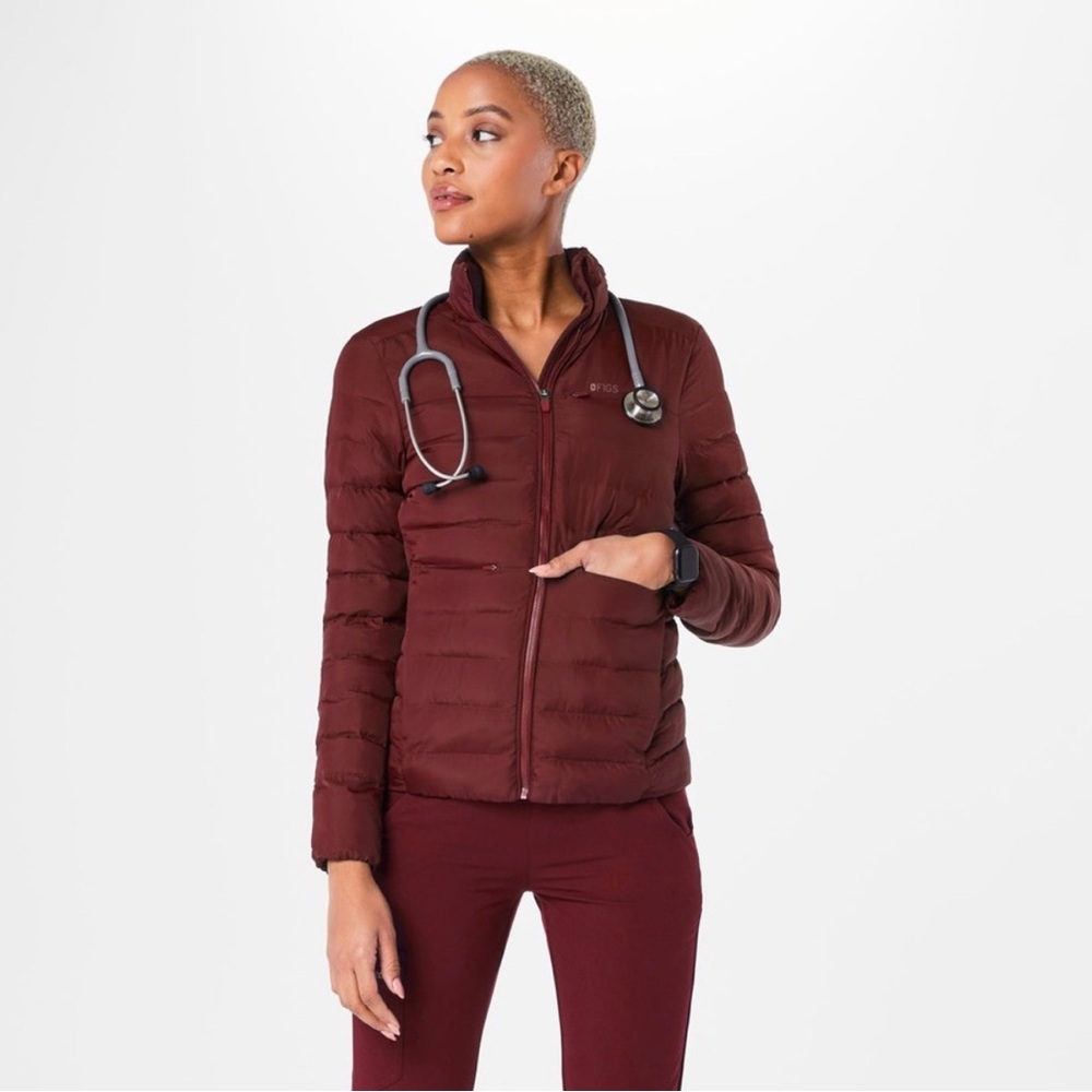 NWT Figs On Shift Packable Puffer Jacket Burgundy